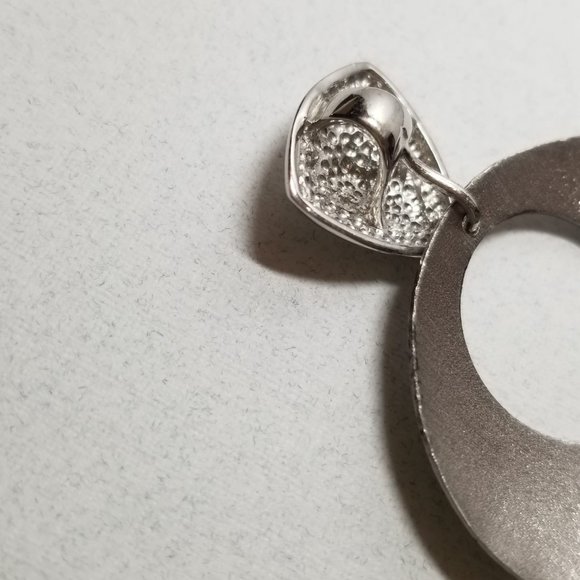 925 Sterling Silver Non Tarnish Open Teardrop Inverted Pear Shape Pendant - Picture 2 of 8